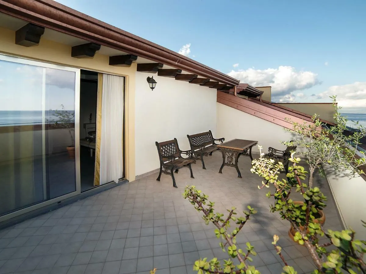 Marina Di Savoca Apartment Santa Teresa Di Riva Italy