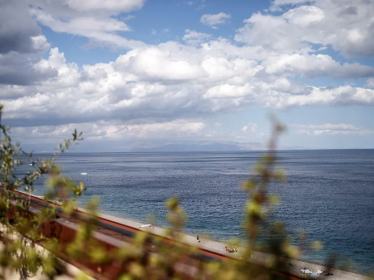 Marina Di Savoca Apartment Santa Teresa Di Riva