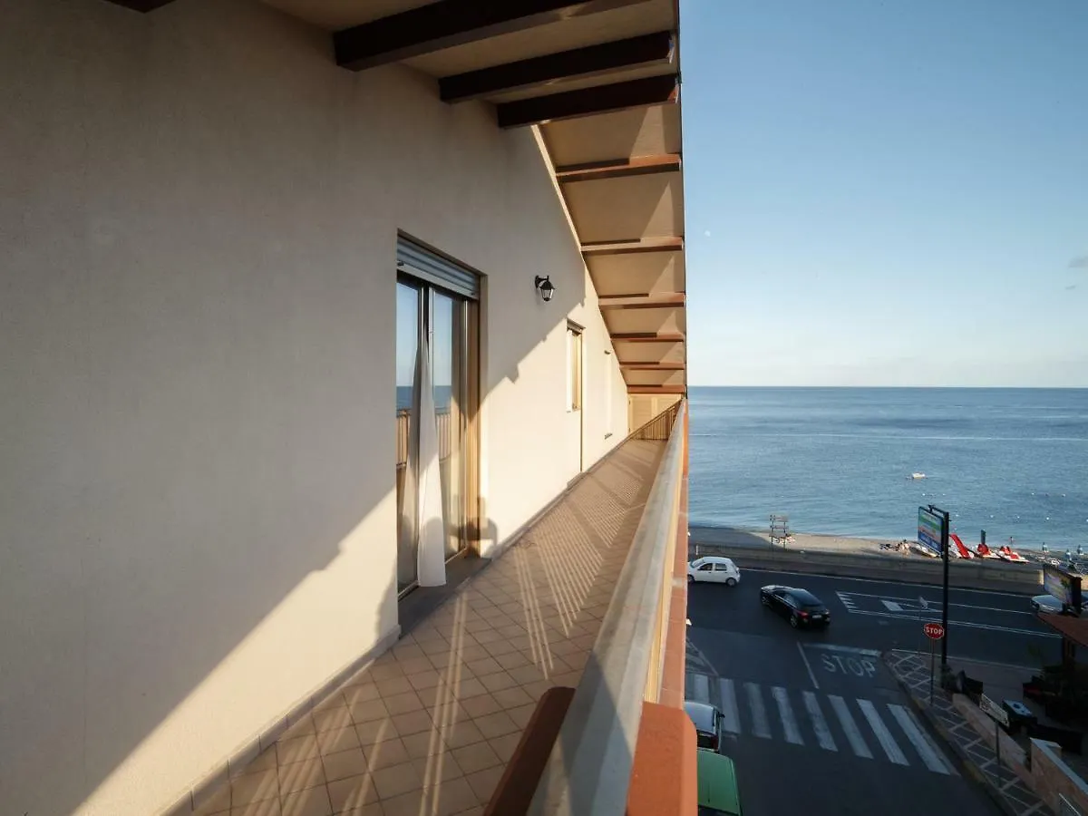 Marina Di Savoca Apartment Santa Teresa Di Riva