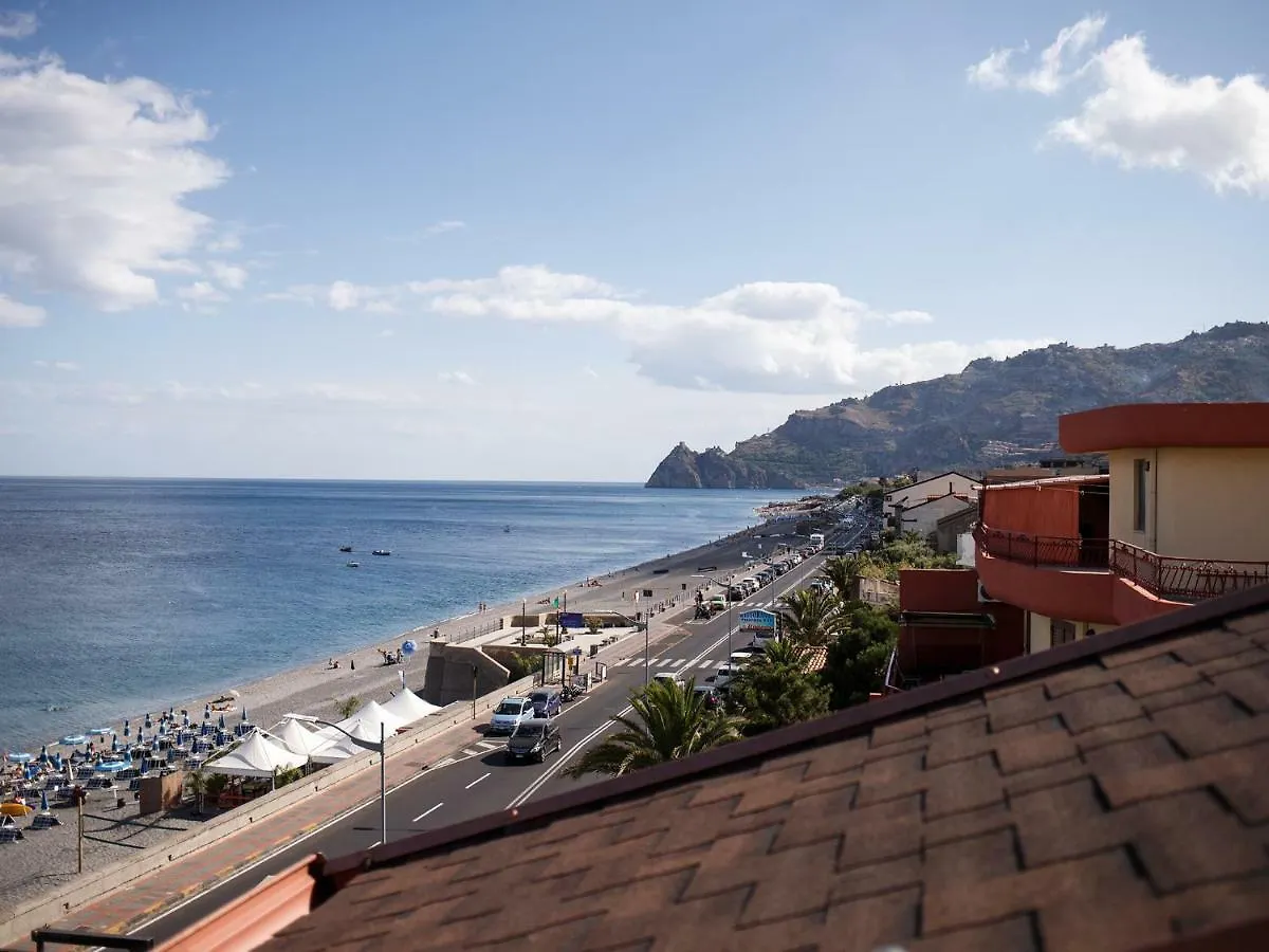 Marina Di Savoca Apartment Santa Teresa Di Riva